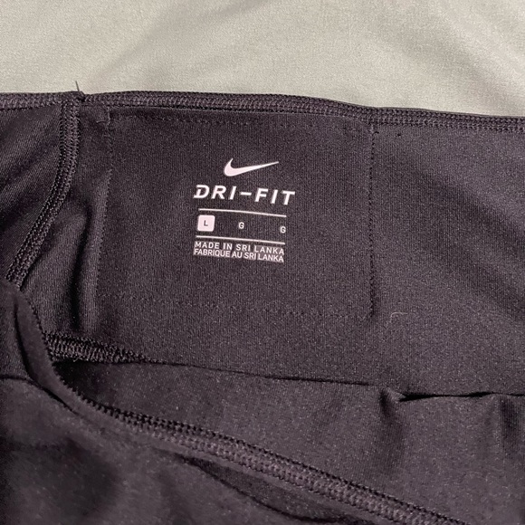 Black Nike leggings - Picture 5 of 7